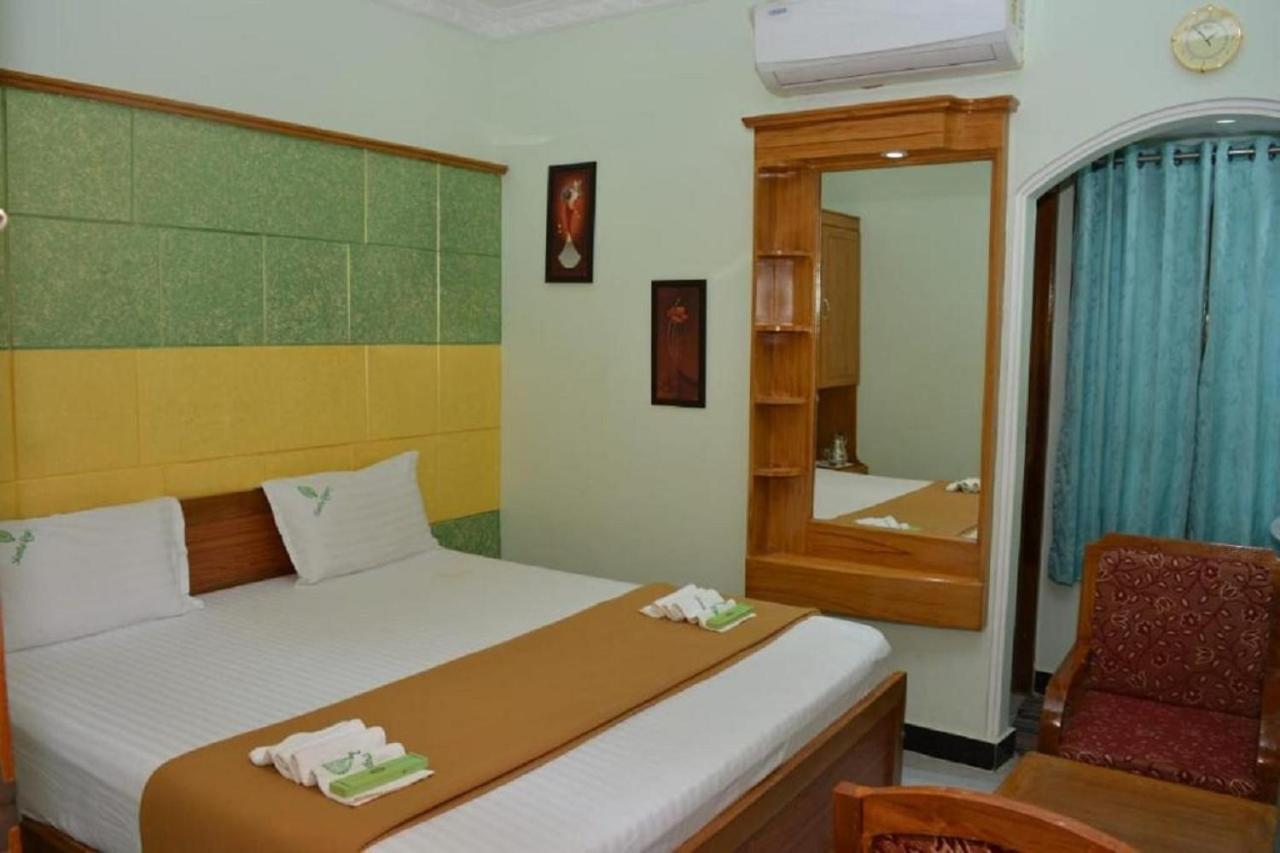 สกันทา รีเจนซี Hotel Tiruchchendur ภายนอก รูปภาพ
