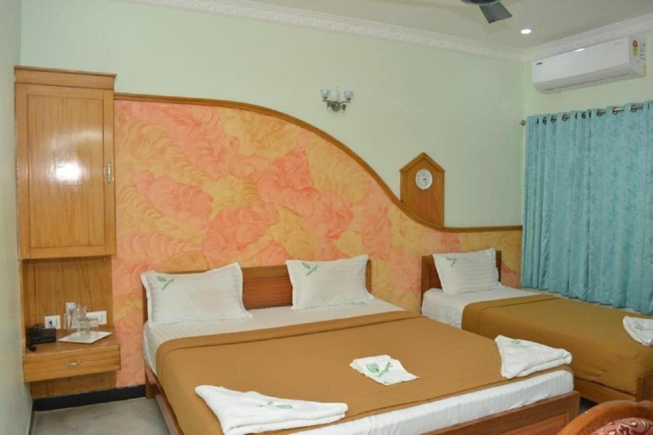 สกันทา รีเจนซี Hotel Tiruchchendur ภายนอก รูปภาพ
